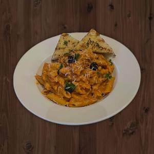 Penne pink sauce pasta chicken