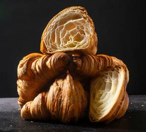 Butter Croissant (2Pc)