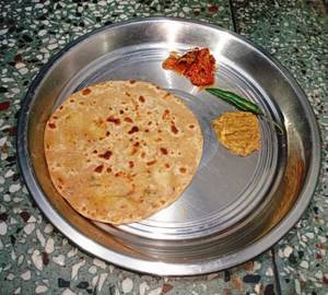1 Onion And Garlic Paratha