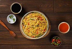 Veg Hakka Noodles