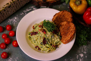 Veg Pesto Pasta With Sundried Tomatoes