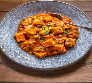 Matar paneer