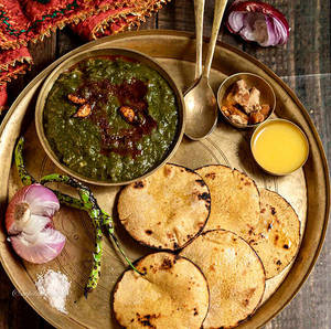 Sarso Ka Saag & Makke Ki Roti