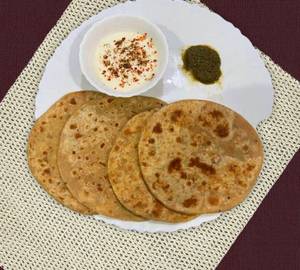 2 Aalu Paratha