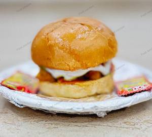 Paneer Tikka Burger