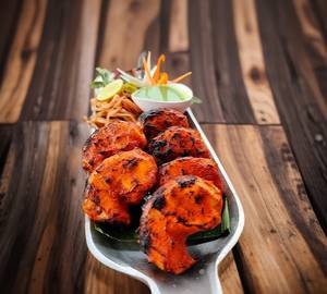 Cheese Chicken Tandoori Momos