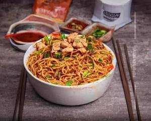 Chicken schezwan noodles