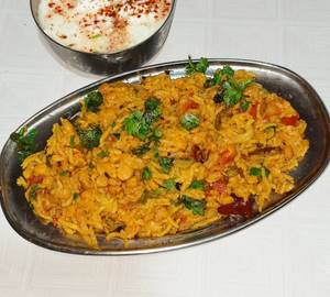 Masala Khichdi [Serves 1]