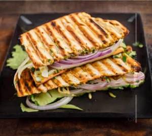 Tandoori chicken panini
