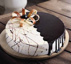 Special vanilla choco cake with candle