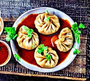Gravy momos [veg]                                                                                                                                                      