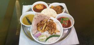 Special Chicken Thali