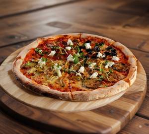Tandoori chicken pizza