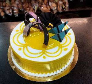 Pineapple Classic Cake 500Gm