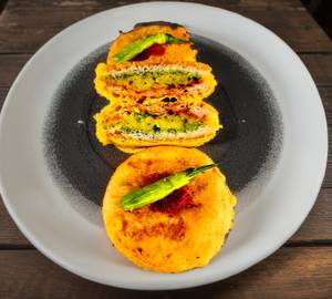 Ulta Vada Pav (4 pices )