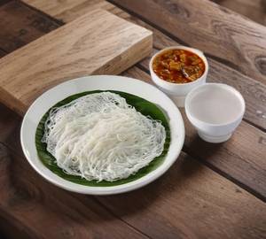 4 Idiyapppam With Kadala Curry