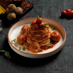 Meatballs In Tomato Sauce Pasta