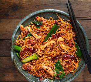 Schezwan Chicken Noodles