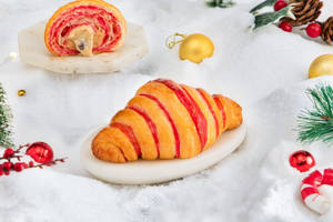 Jingle Spiced Mini Croissant