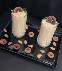 Badam anjeer milk shakes