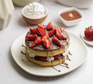 Nutella & Strawberries Pancake
