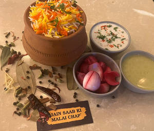 Clay Pot Veg Biryani [serves 2-3]