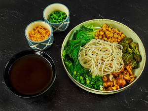 Veg Soya Garlic Ramen