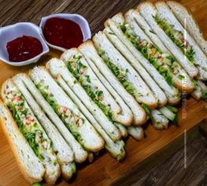 Bread butter cheese chutney