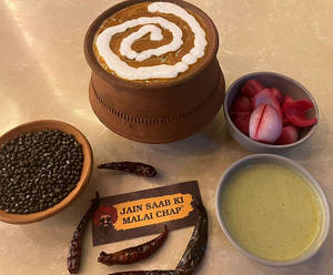 Dal Makhani[clay pot] [serves 2-3 ]