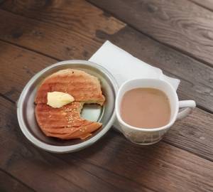 Grilled Bun Makhan with Tea