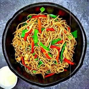 Chicken Wok Tossed Noodles 