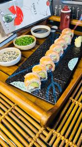 Flamed Salmon  4 Pcs