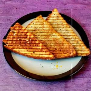 Masala cheese toast