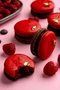Eggless Chocolate Raspberry Macaron