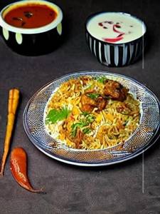 Chicken lucknowi biryani