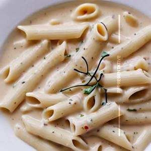 White Sauce Pasta [Pan Fried]