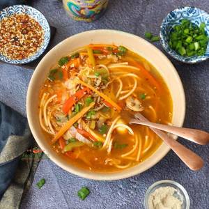 Veg Thukpa