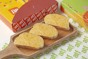 Utterly Buttery Garlic Bread