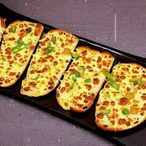 Cheese Chilli Garlic Bread