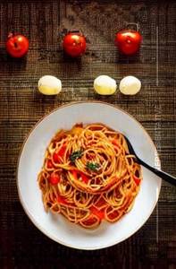 Veg Spaghetti Pasta In Red Sauce     