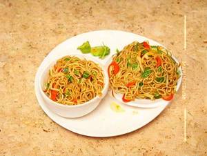 Veg Garlic Noodles