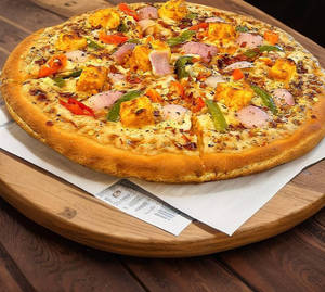 Paneer Tikka Butter Masala Pizza