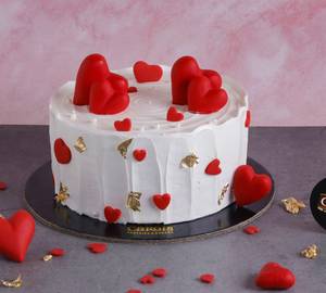 Valentines Special White Forest Cake [500 Grams]