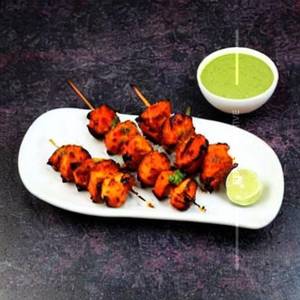 Tandoori chicken tikka egg roll