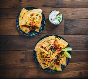 Chicken stuffed parotta