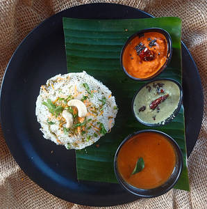 Rava Idli With Saggu(1)