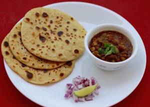 Chole Atta Kulcha