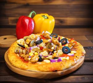 Chicken farmhouse pizza