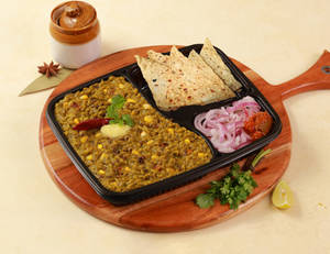 Dal Palak Khichdi [Moong Dal]