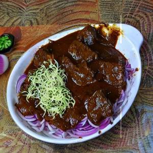 Beef tawa curry
